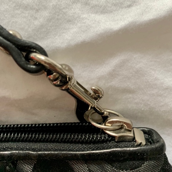 Coach wristlet - Picture 4 of 5